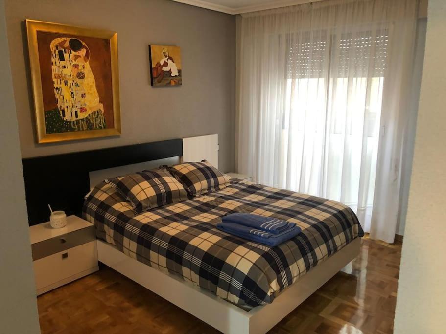 Апартаменты Lekker&Vida, Vivienda De Uso Turistico, Centrica, Garaje En El Edificio Вальядолид Экстерьер фото