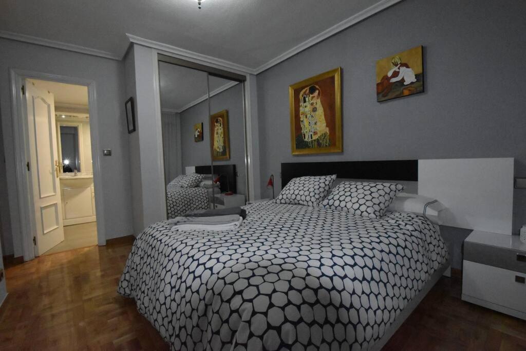 Апартаменты Lekker&Vida, Vivienda De Uso Turistico, Centrica, Garaje En El Edificio Вальядолид Экстерьер фото